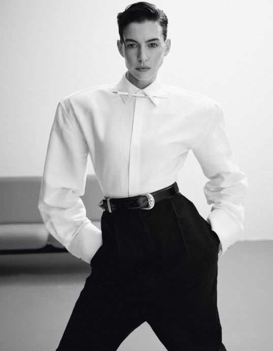 Энн Хэтэуэй (Anne Hathaway) в фотосессии для V Magazine