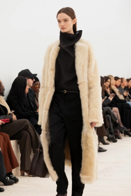 Коллекция Toteme Fall 2024 Ready-to-Wear