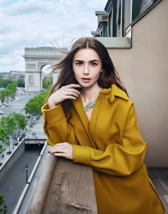 Лили Коллинз (Lily Collins) в фотосессии для журнала Vogue Scandinavia (2024)