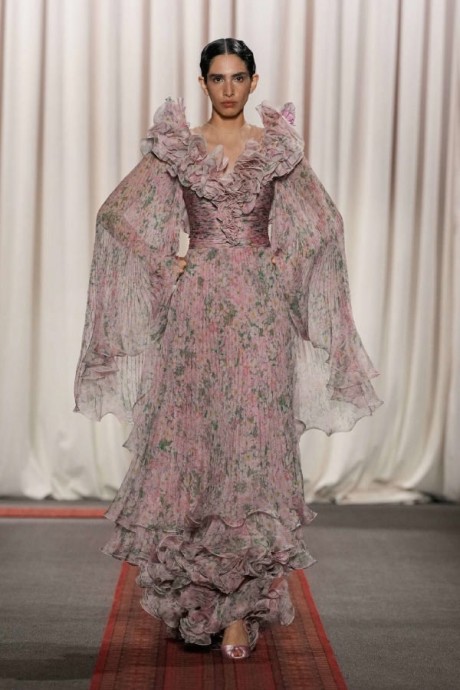 Коллекция Giambattista Valli Haute Couture Весна-Лето 2025