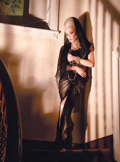 Дафна Гиннесс (Daphne Guinness) в фотосессии для журнала The Sunday Times Style (2024)