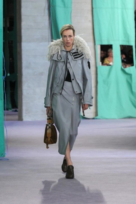 Коллекция Burberry Ready-To-Wear Весна-Лето 2025