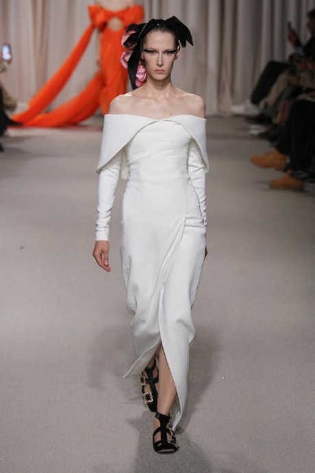 Коллекция Giambattista Valli Haute Couture Весна-Лето 2024