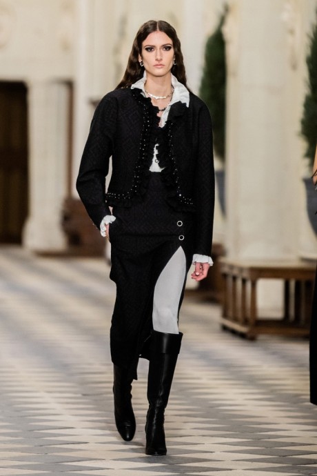 Коллекция Chanel Pre-Fall Осень-Зима 2021/2022