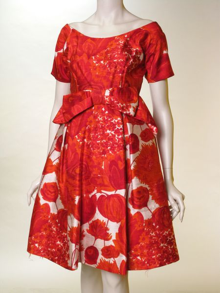 Платья с цветочными рисунками от Balenciaga, 1960-е.