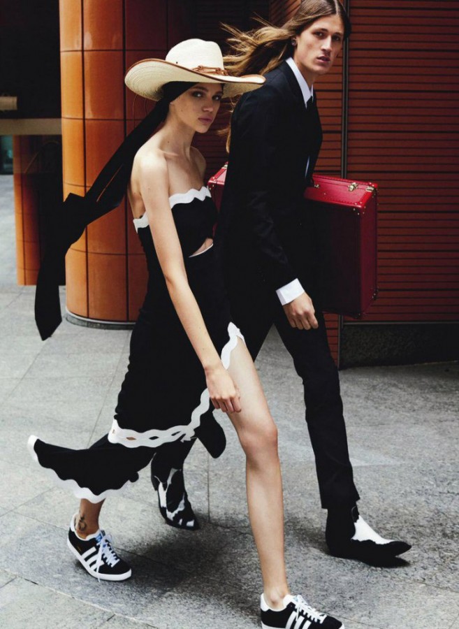 Stella Lucia and Nic Smith forе Vogue Australia by Mario Testino