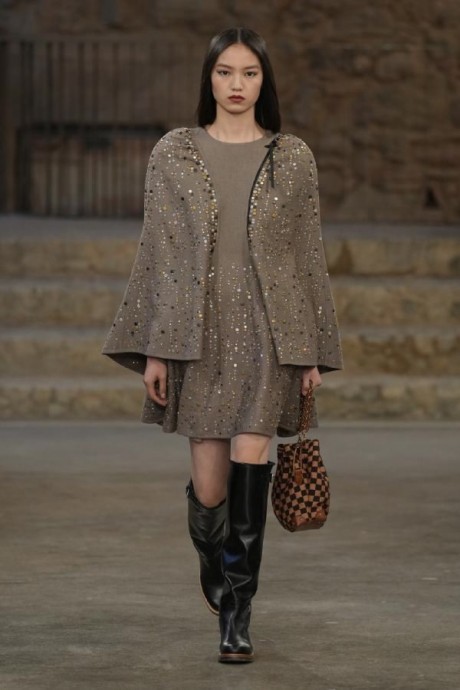 Коллекция Louis Vuitton Cruise 2025