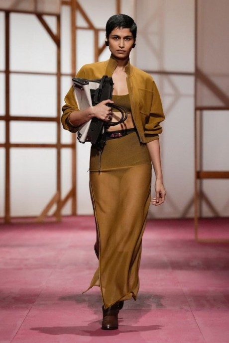 Коллекция Hermès Ready-To-Wear Весна-Лето 2025