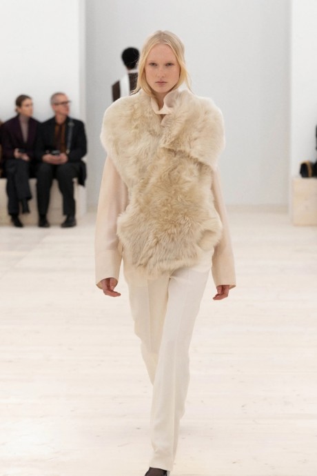 Коллекция Toteme Fall 2024 Ready-to-Wear