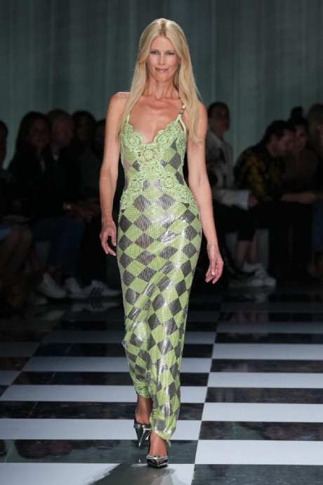 Коллекция Versace Ready-To-Wear Весна-Лето 2024