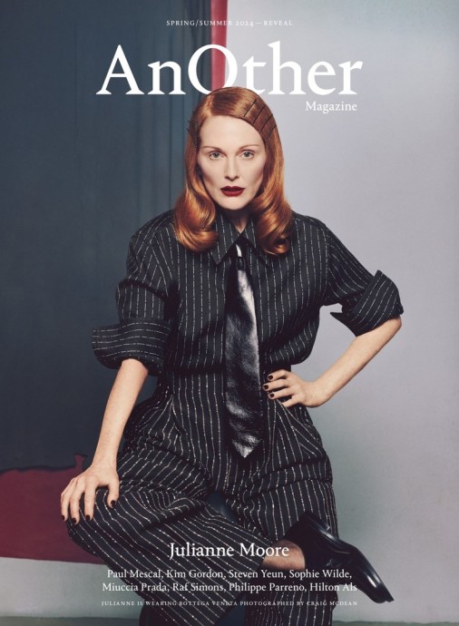 Джулианна Мур (Julianne Moore) в фотосессии для журнала AnOther (2024)