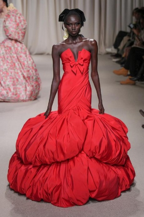 Коллекция Giambattista Valli Haute Couture Весна-Лето 2024