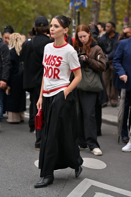 Paris Fashion Week Street Style SS 2025 – Dior