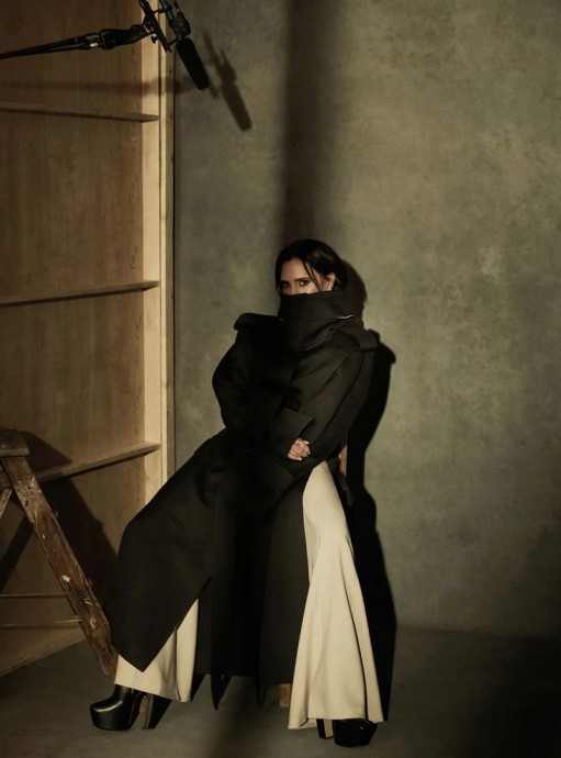 Виктория Бекхэм (Victoria Beckham) в фотосессии для журнала Harper’s Bazaar UK (2025)