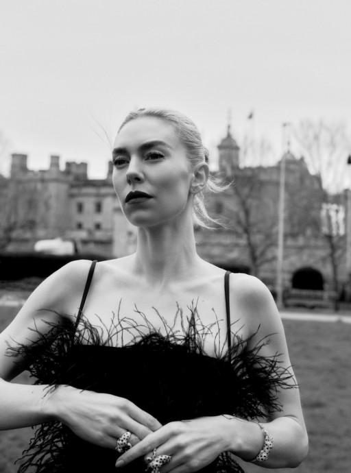 Ванесса Кирби (Vanessa Kirby) в фотосессии для журнала Harper's Bazaar UK