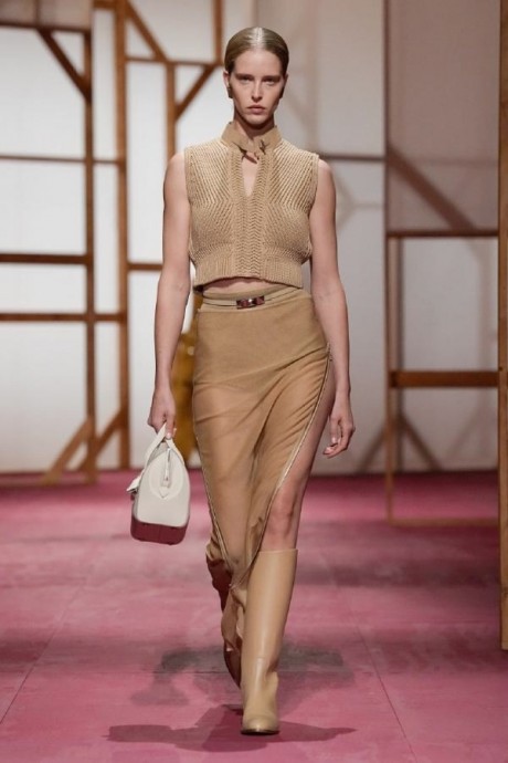 Коллекция Hermès Ready-To-Wear Весна-Лето 2025