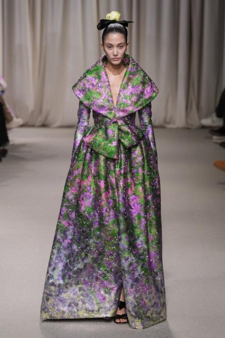 Коллекция Giambattista Valli Haute Couture Весна-Лето 2024