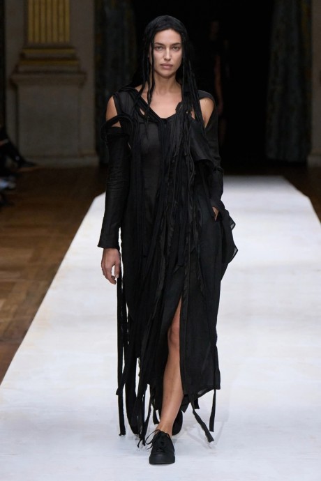 Высокая мода Yohji Yamamoto, 2024 ready-to-wear