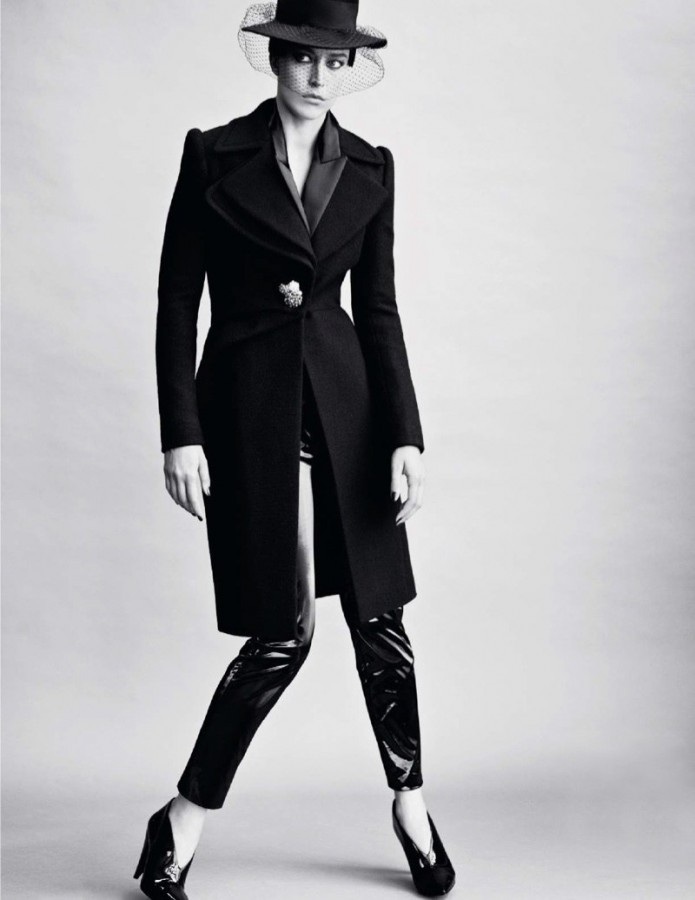 ​Бразильская топ-модель Ракель Циммерманн для Vogue Paris, 2017