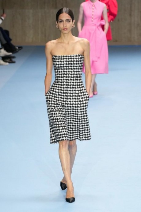 Коллекция Carolina Herrera Ready-To-Wear Весна-Лето 2025