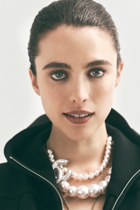 Маргарет Куэлли (Margaret Qualley) в фотосессии для журнала VOGUE Australia (2025)