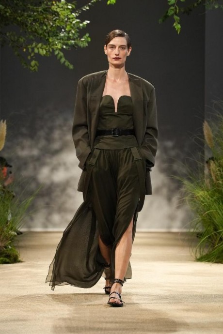 Коллекция Max Mara Ready-To-Wear Весна-Лето 2024