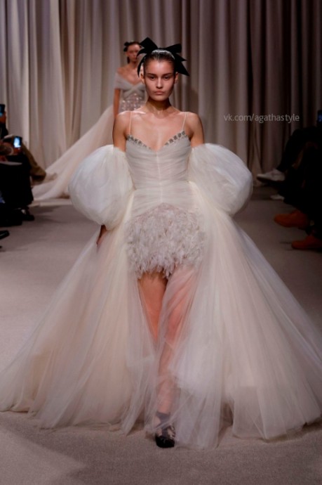 Коллекция Giambattista Valli Spring/Summer 2024 Haute Couture