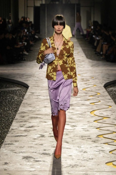 Коллекция Versace Ready-To-Wear Весна-Лето 2025