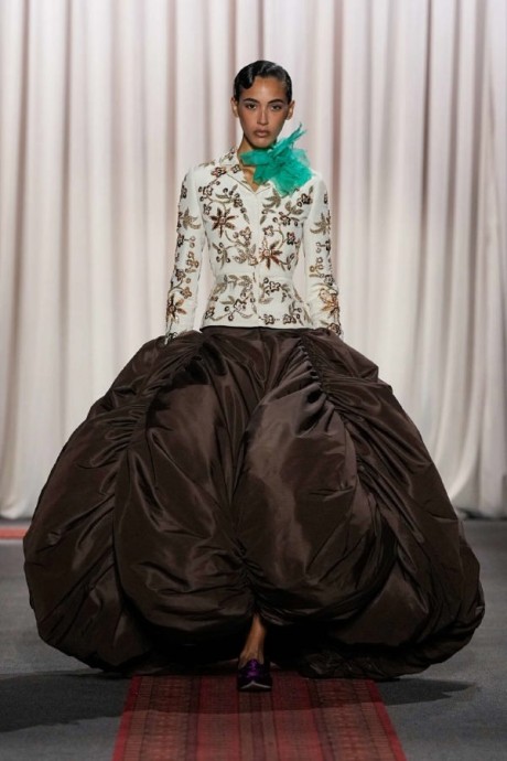 Коллекция Giambattista Valli Haute Couture Весна-Лето 2025