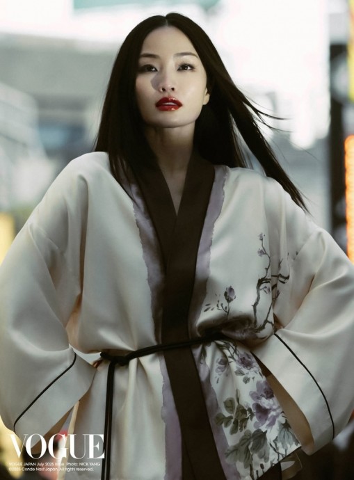 Анна Саваи (Anna Sawai) в фотосессии для журнала Vogue Japan (2025) Анна Саваи (Anna Sawai) в фотосессии для журнала Vogue Japan (2025)