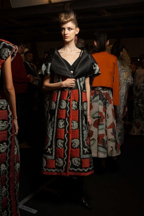 Высокая мода Backstage Antonio Marras SS 2025