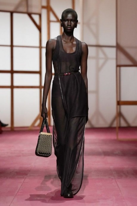 Коллекция Hermès Ready-To-Wear Весна-Лето 2025