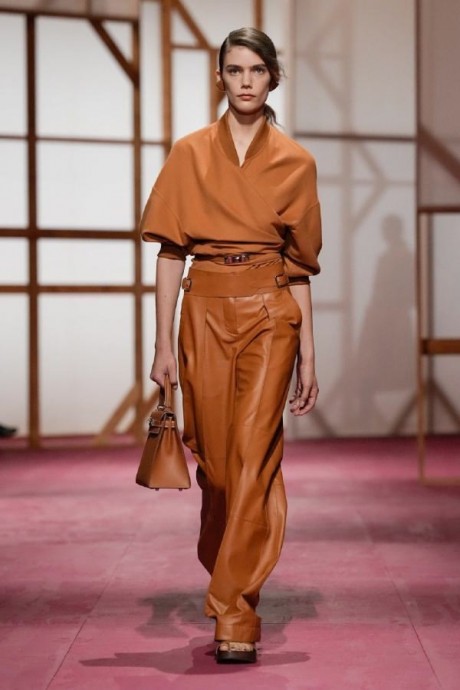 Коллекция Hermès Ready-To-Wear Весна-Лето 2025