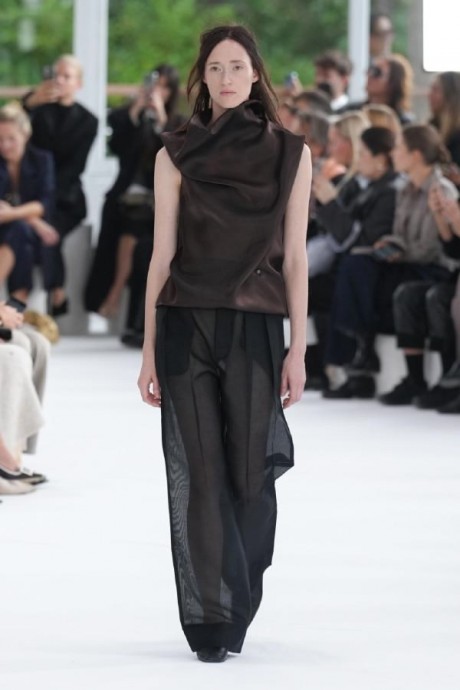 Коллекция Issey Miyake Ready-To-Wear Весна-Лето 2025