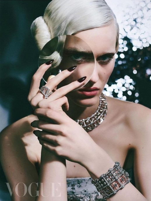 Кампейн Louis Vuitton «Пробужденные руки, пробужденные умы» High Jewelry в Vogue