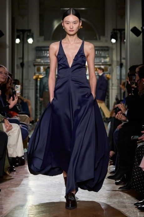 Коллекция Victoria Beckham Fall 2024 Ready-to-Wear