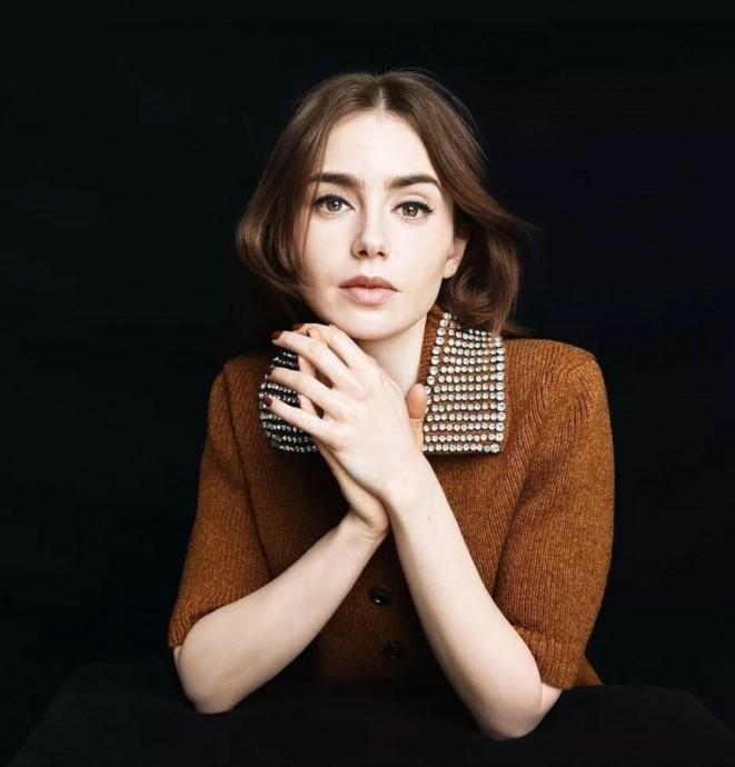 Лили Коллинз (Lily Collins) в фотосессии для журнала Vogue Scandinavia (2024)