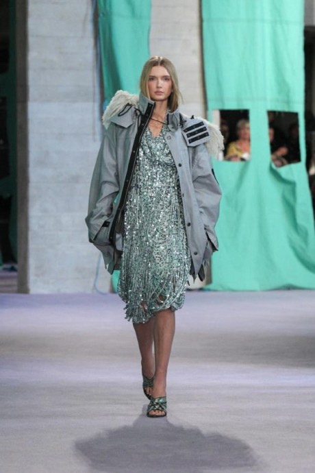 Коллекция Burberry Ready-To-Wear Весна-Лето 2025