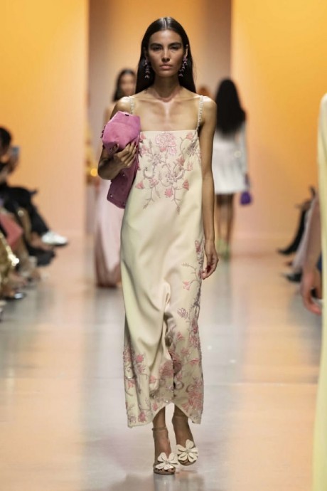 Коллекция Georges Hobeika Ready-To-Wear Весна-Лето 2025