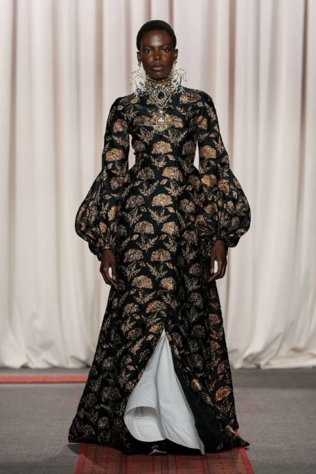 Коллекция Giambattista Valli Haute Couture Весна-Лето 2025