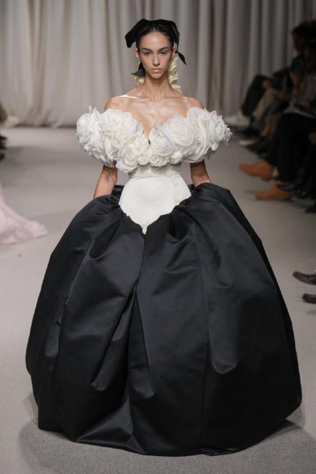 Коллекция Giambattista Valli Haute Couture Весна-Лето 2024