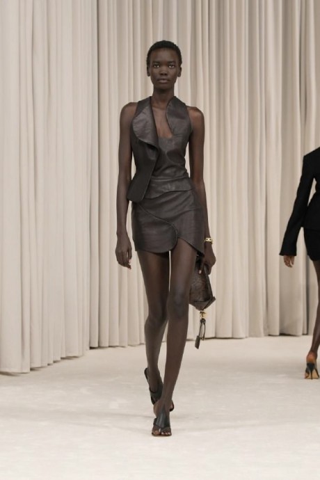 Коллекция Ferragamo Ready-To-Wear Весна-Лето 2025