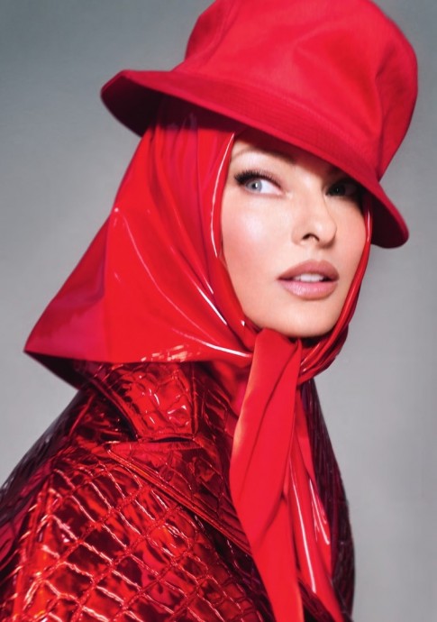 Линда Евангелиста (Linda Evangelista) в фотосессии для журнала Vogue UK