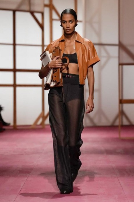 Коллекция Hermès Ready-To-Wear Весна-Лето 2025