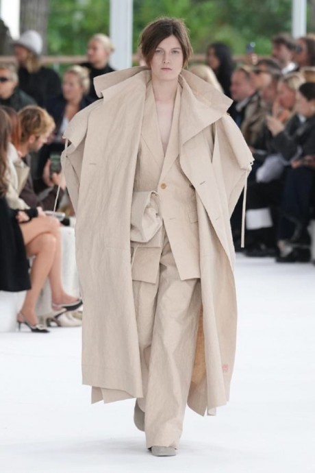 Коллекция Issey Miyake Ready-To-Wear Весна-Лето 2025