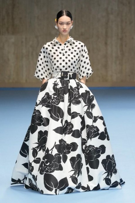 Коллекция Carolina Herrera Ready-To-Wear Весна-Лето 2025