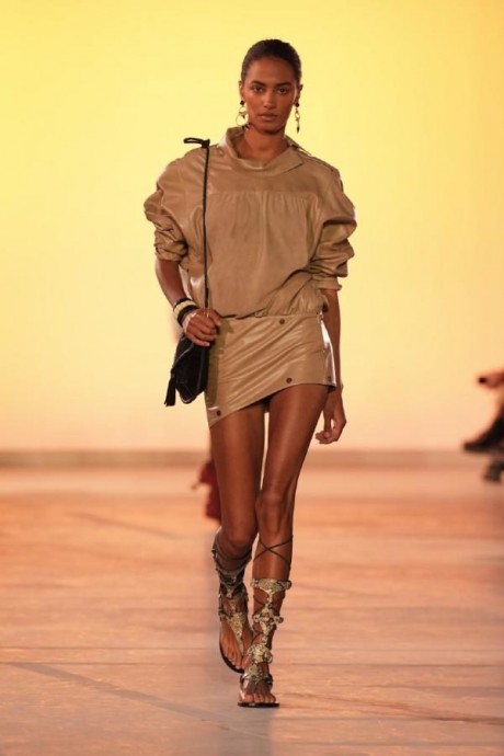 Коллекция Isabel Marant Ready-To-Wear Весна-Лето 2025