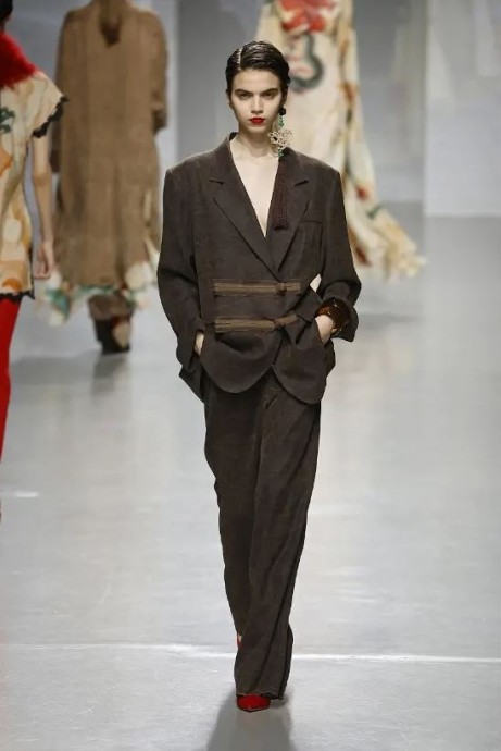 Коллекция Vivienne Tam Ready-To-Wear Fall/Winter 2024 Paris