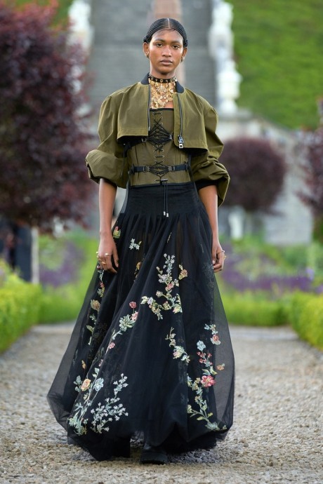 Высокая мода Christian Dior Resort 2025