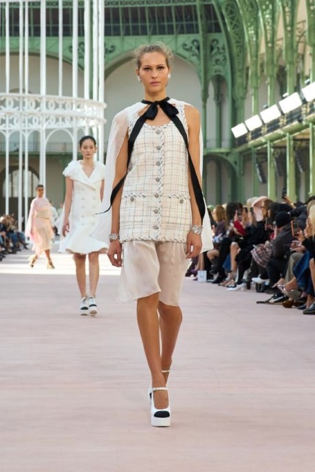 Коллекция Chanel Ready-To-Wear Весна-Лето 2025